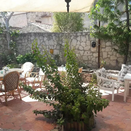 Hotel Beyzade *